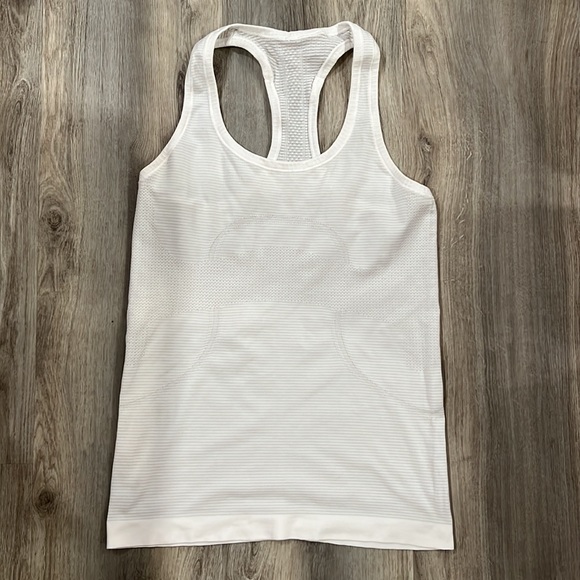 LULULEMON swiftly tech - Picture 1 of 3